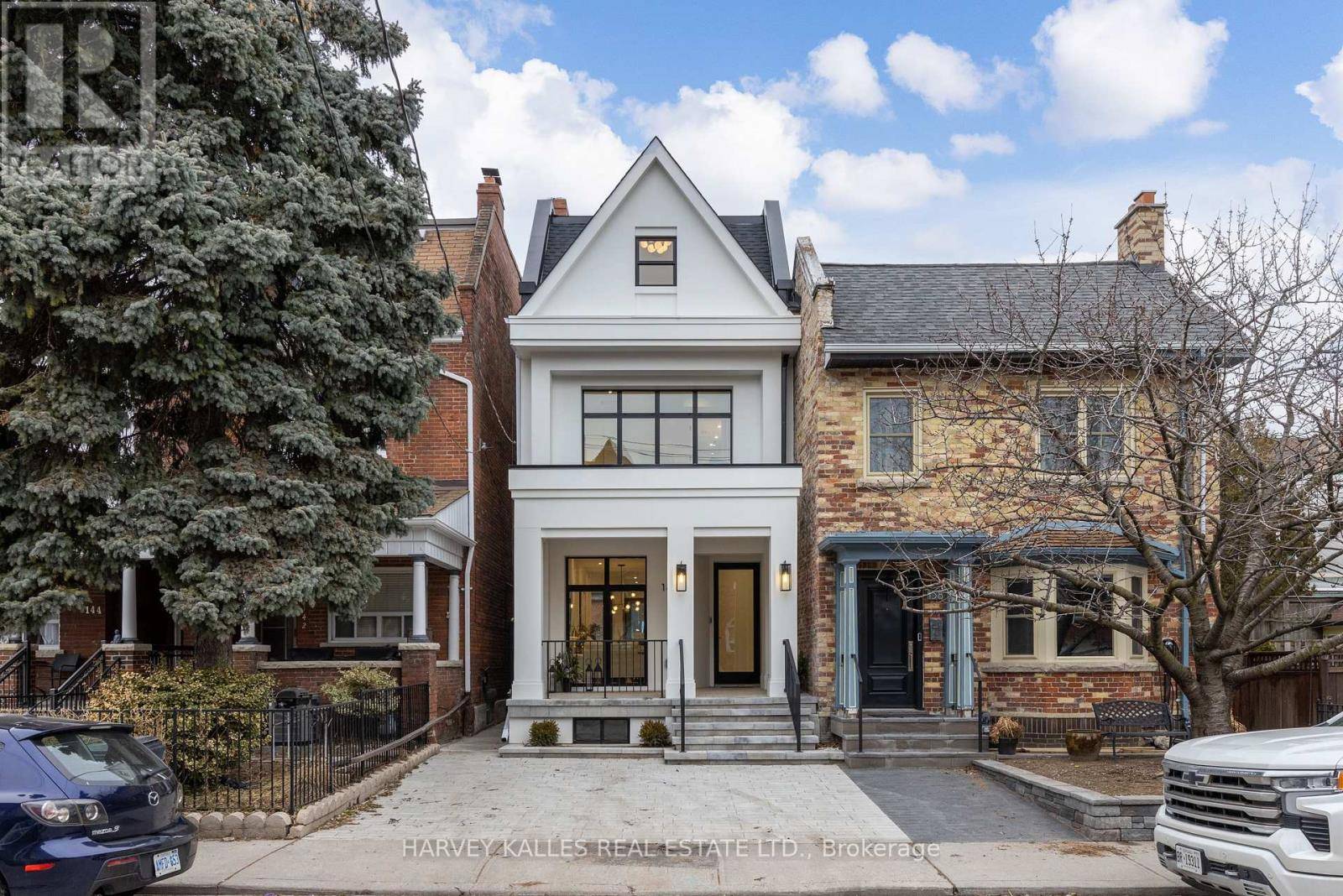 Toronto (trinity-bellwoods), ON M6J2A4,140 HARRISON STREET