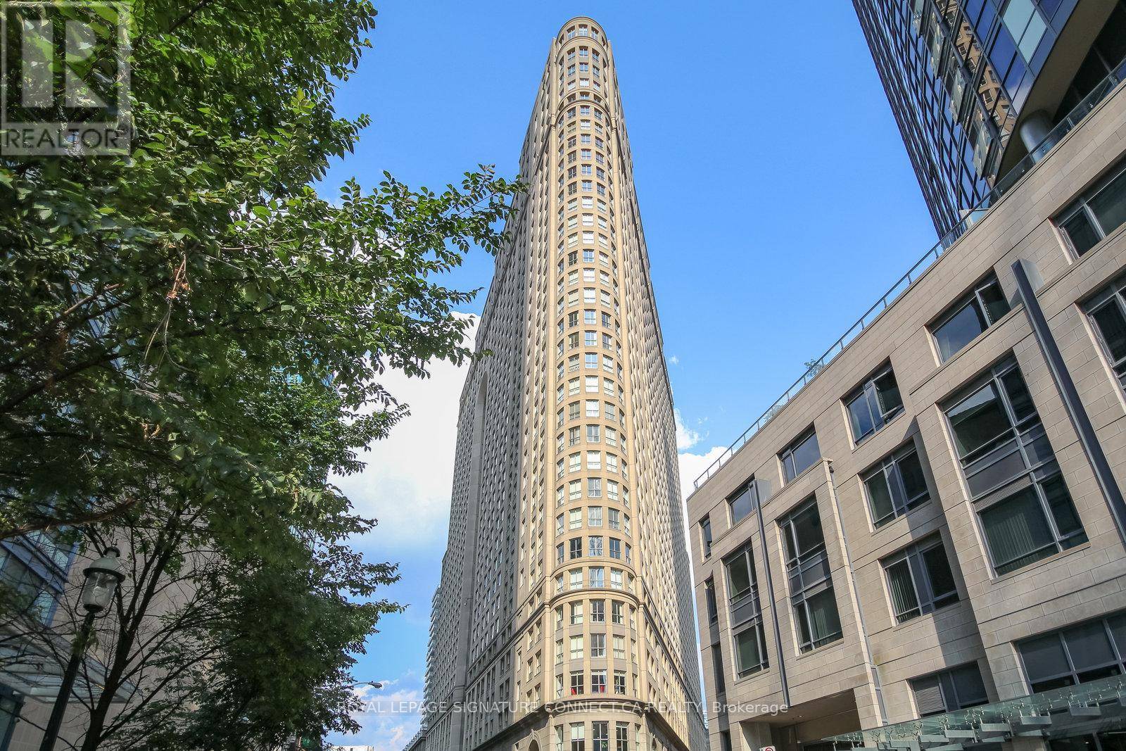 Toronto (waterfront Communities), ON M5E1W5,25 The Esplanade #1519