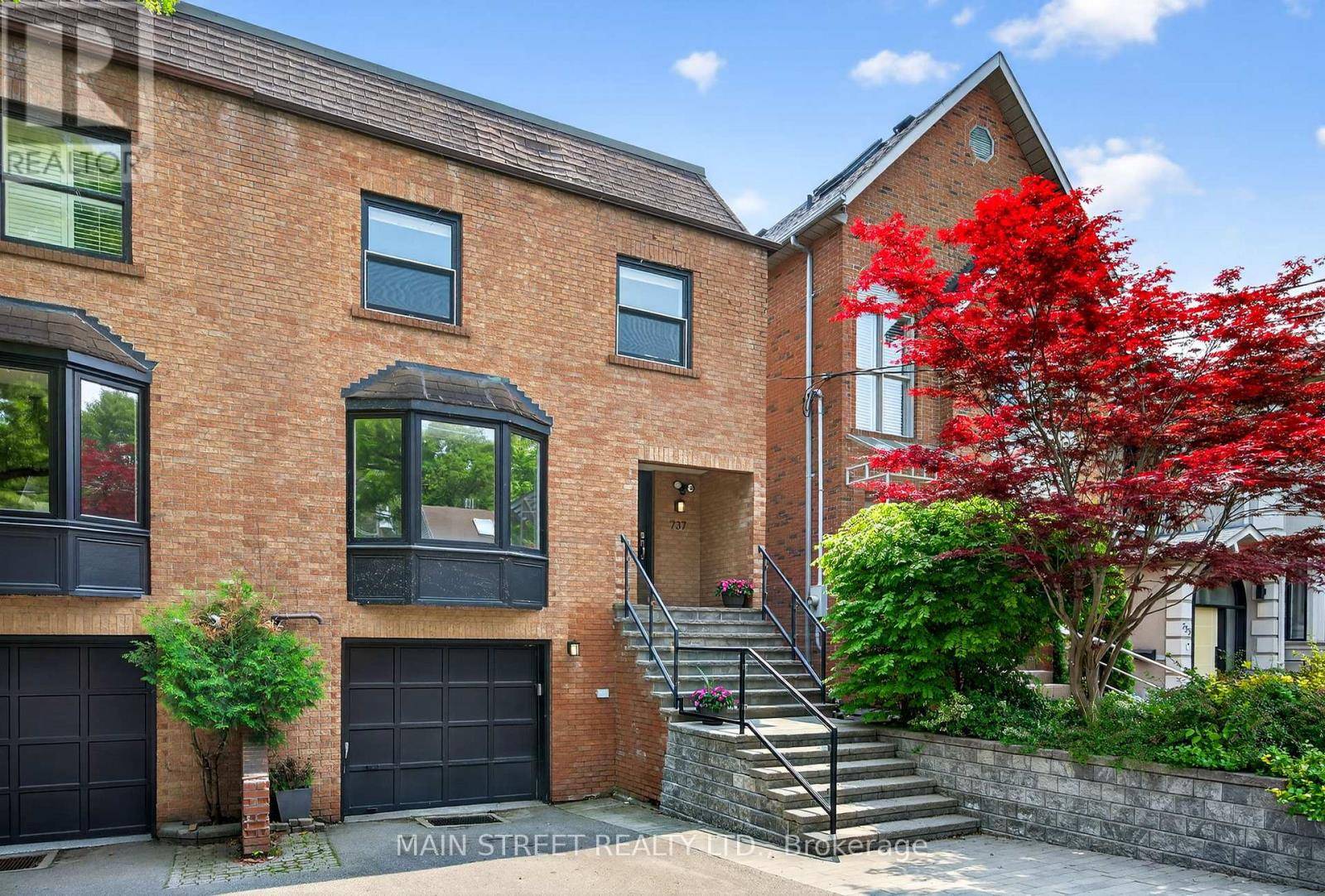 Toronto (mount Pleasant East), ON M4S1B4,737 MERTON STREET