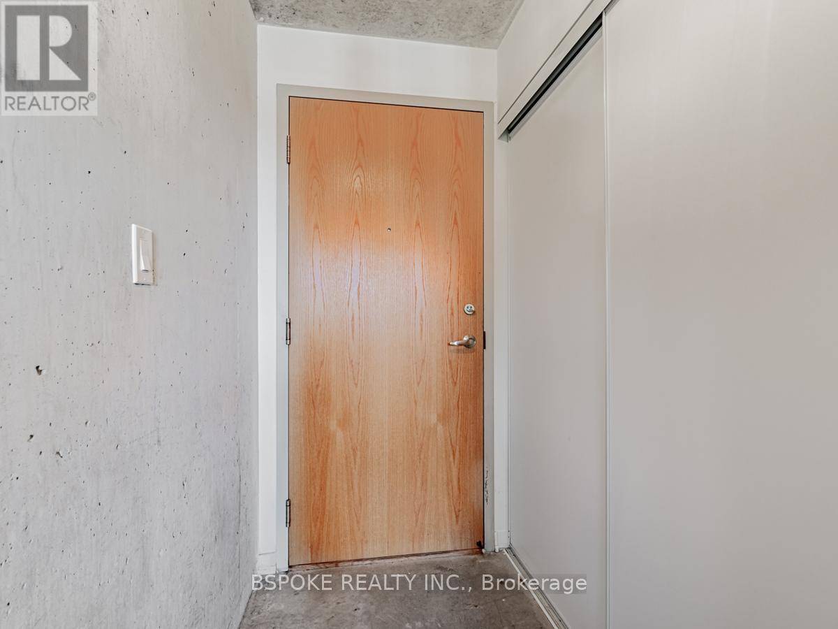 Toronto (little Portugal), ON M6J0A1,170 Sudbury ST #501
