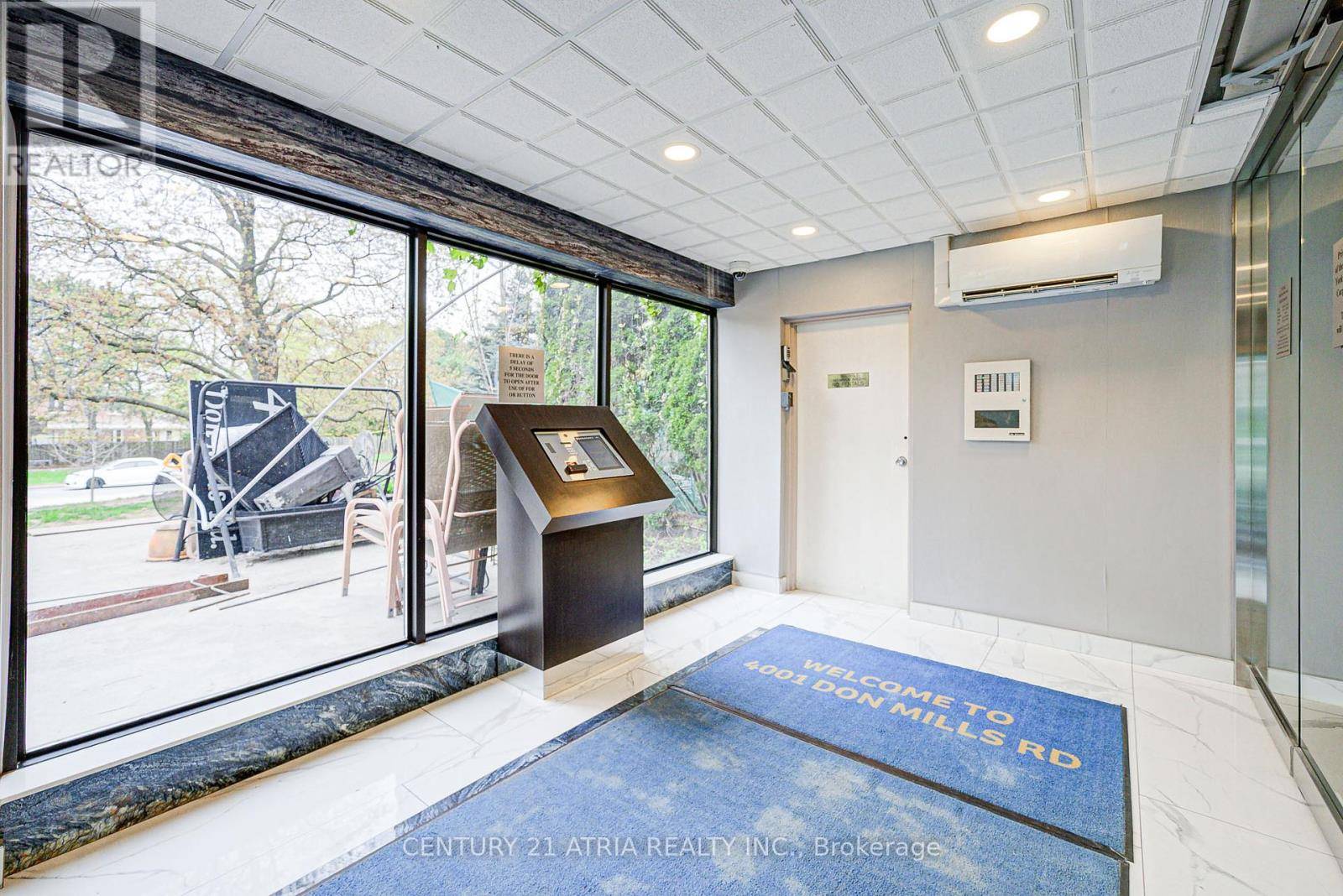 Toronto (hillcrest Village), ON M2H3J8,4001 Don Mills RD #241