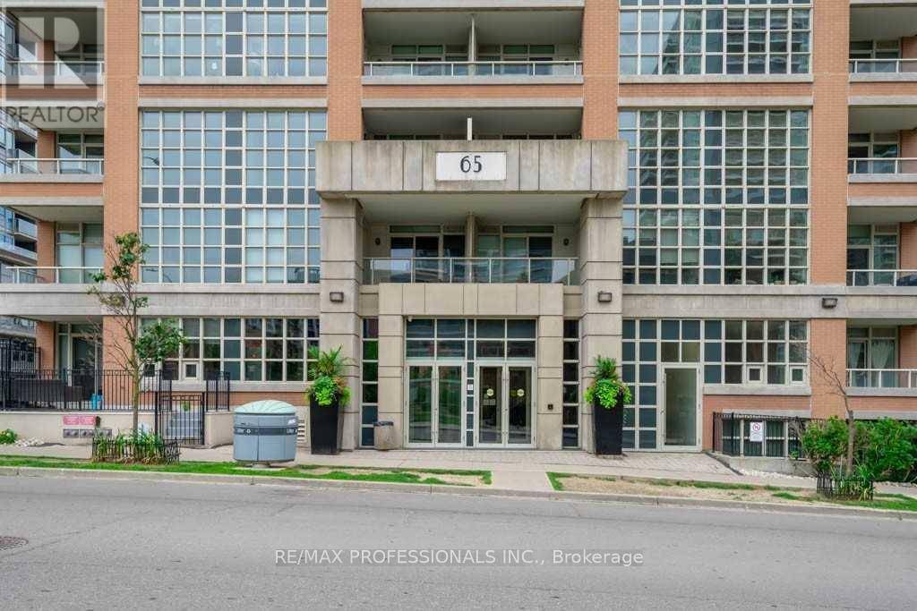 Toronto (niagara), ON M6K3R2,65 East Liberty ST #720