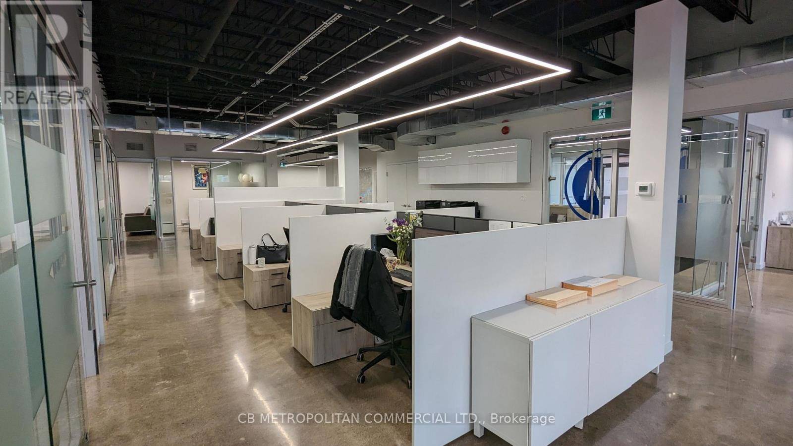Toronto (kensington-chinatown), ON M5T1Y5,150 Beverley ST #1