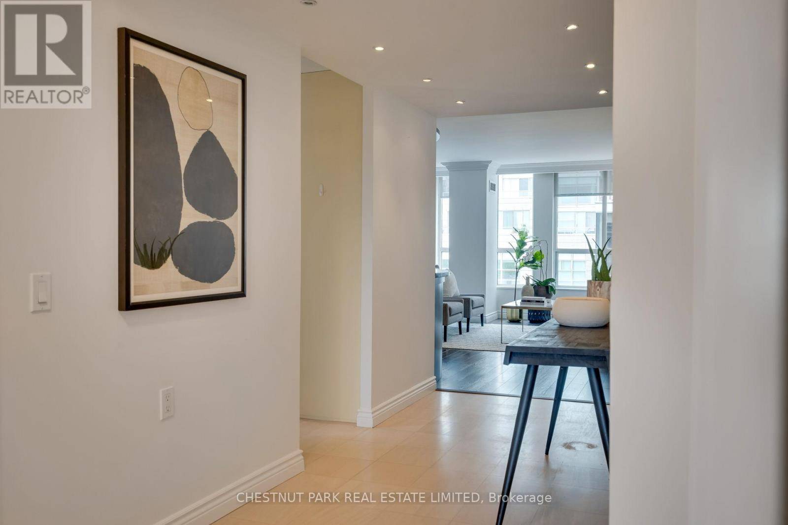 Toronto (rosedale-moore Park), ON M4W3W9,388 Bloor ST East #703