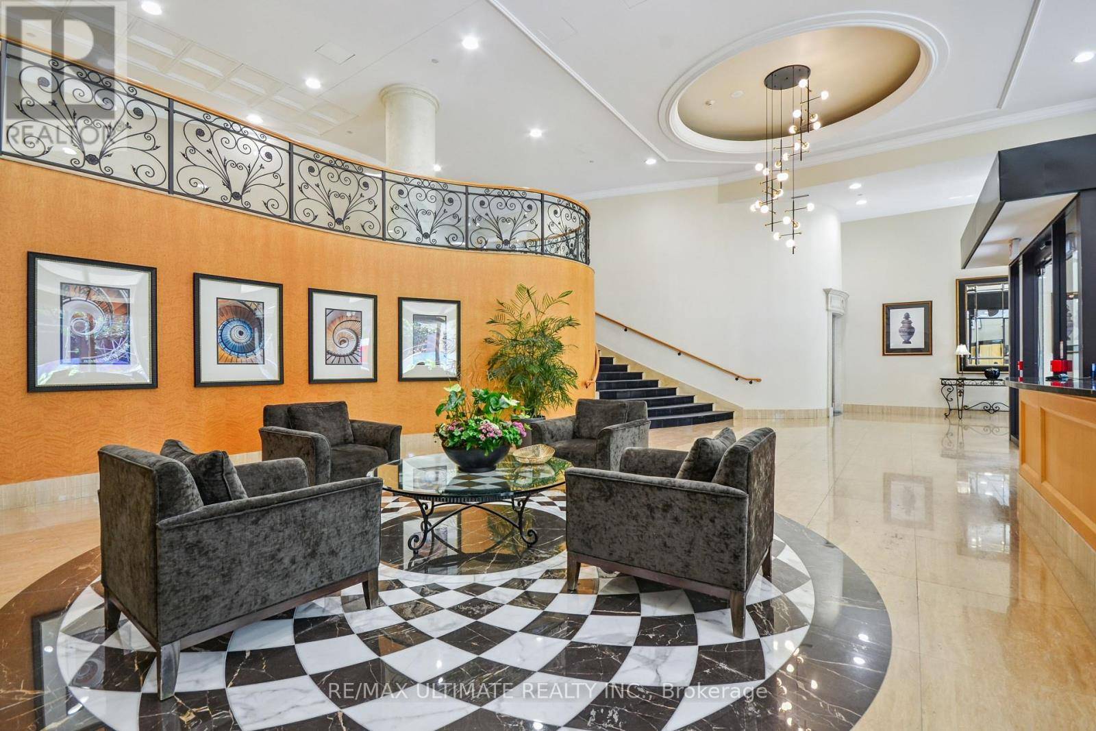 Toronto (yonge-st. Clair), ON M4V3C6,10 Delisle AVE #611