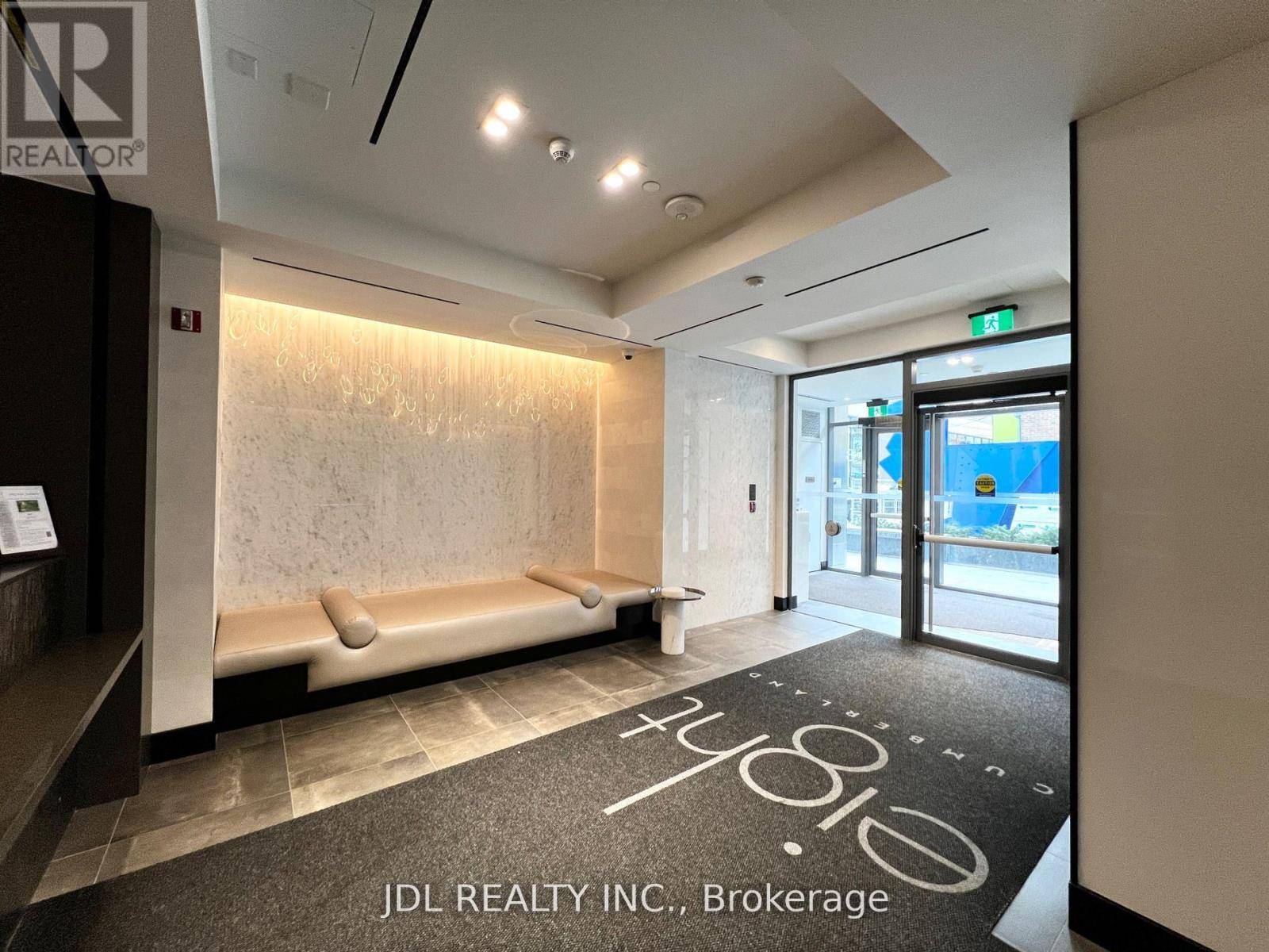Toronto (annex), ON M4W0B6,8 Cumberland ST #2608