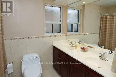 Toronto (clanton Park), ON M3H2J2,31 DANBY AVENUE