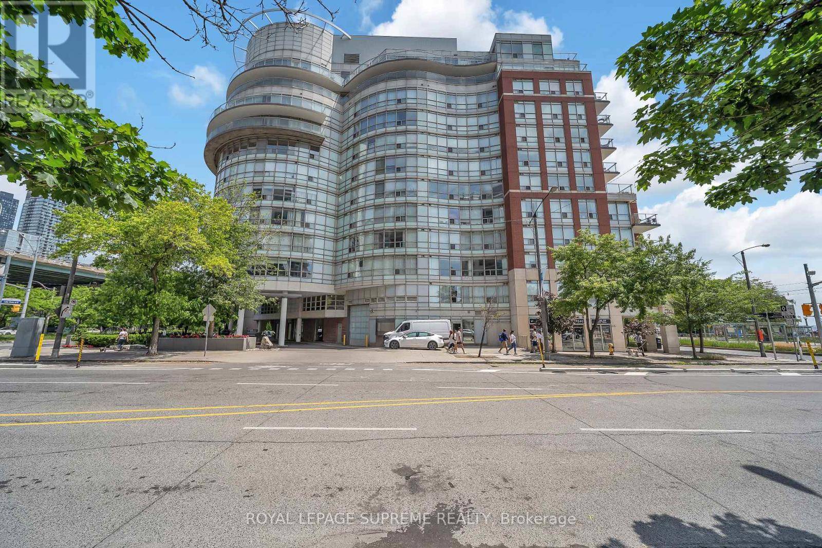 Toronto (waterfront Communities), ON M5V3M8,550 Queens Quay West #416
