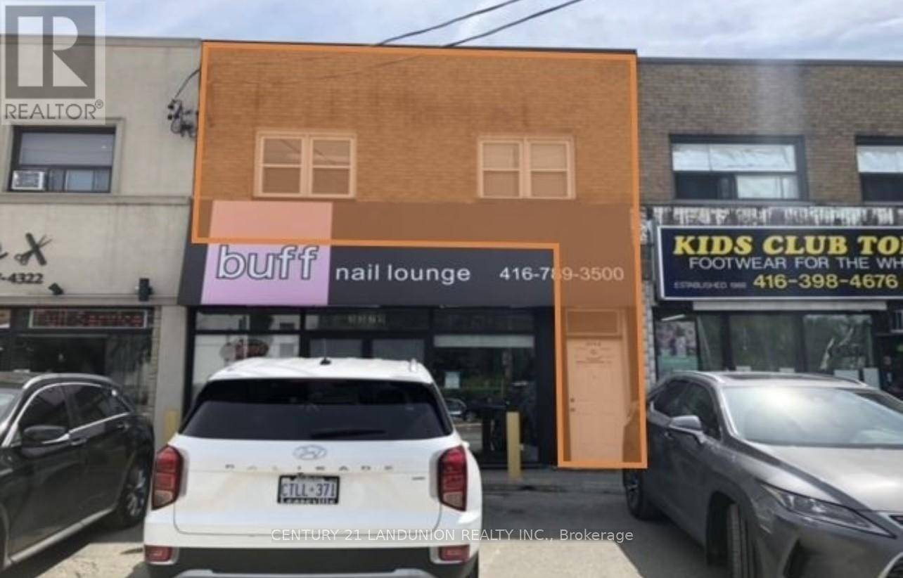 Toronto (bedford Park-nortown), ON M6A2B8,3379 BATHURST STREET
