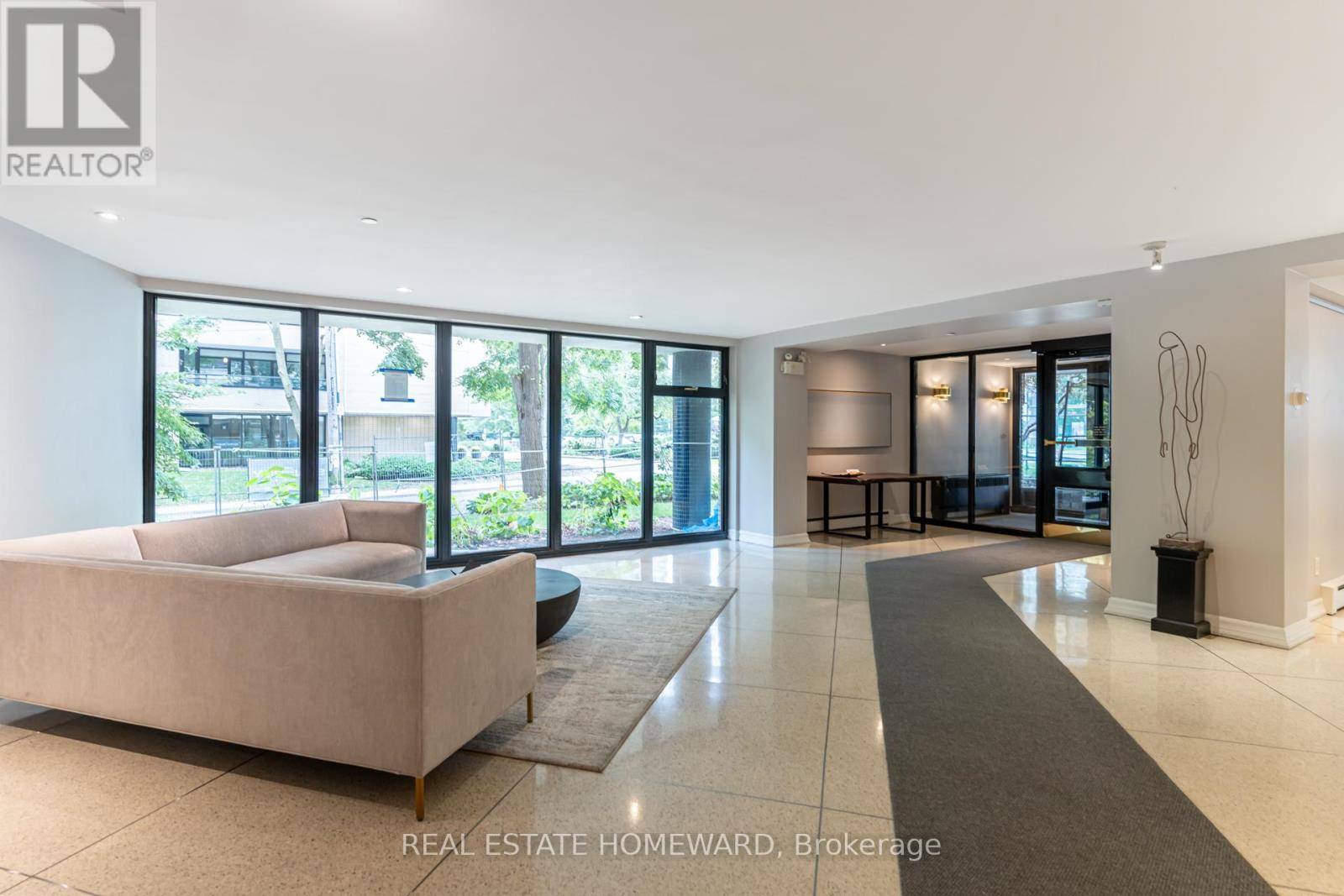 Toronto (yonge-st. Clair), ON M4V2K4,581 Avenue RD #501