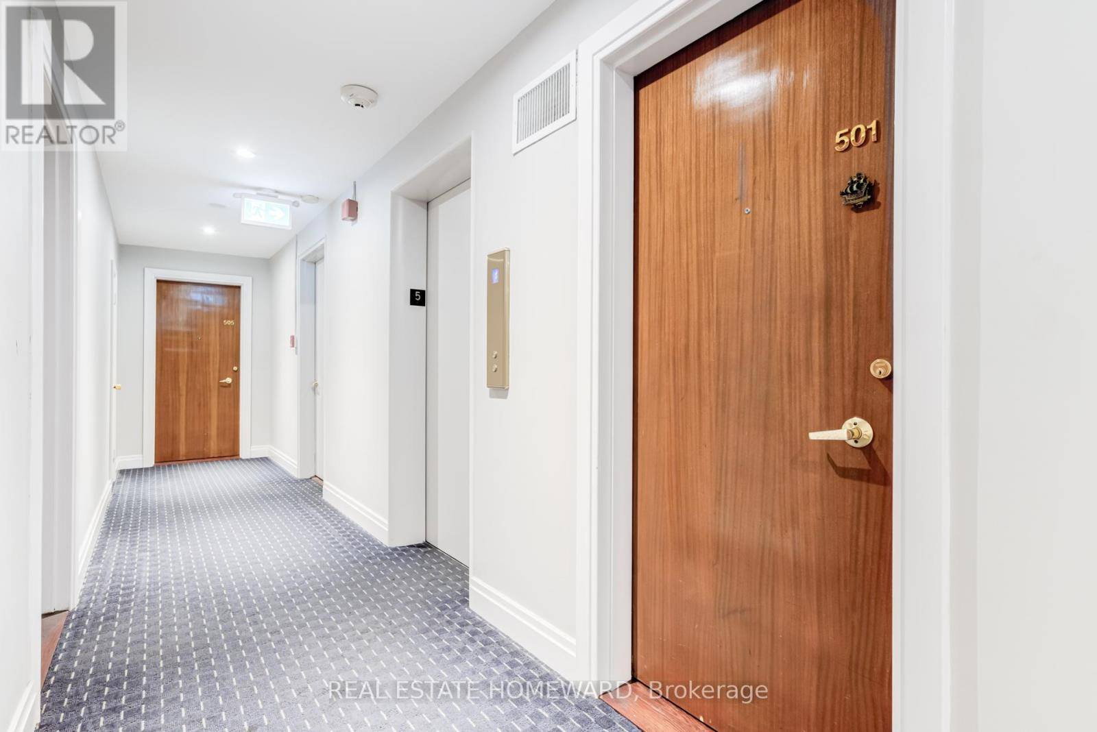 Toronto (yonge-st. Clair), ON M4V2K4,581 Avenue RD #501