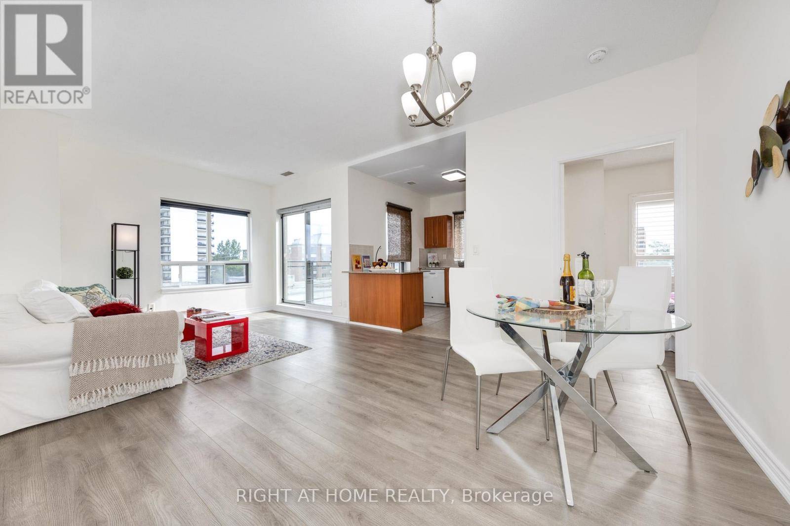 Toronto (newtonbrook West), ON M2M4M6,5940 Yonge ST #Ph3