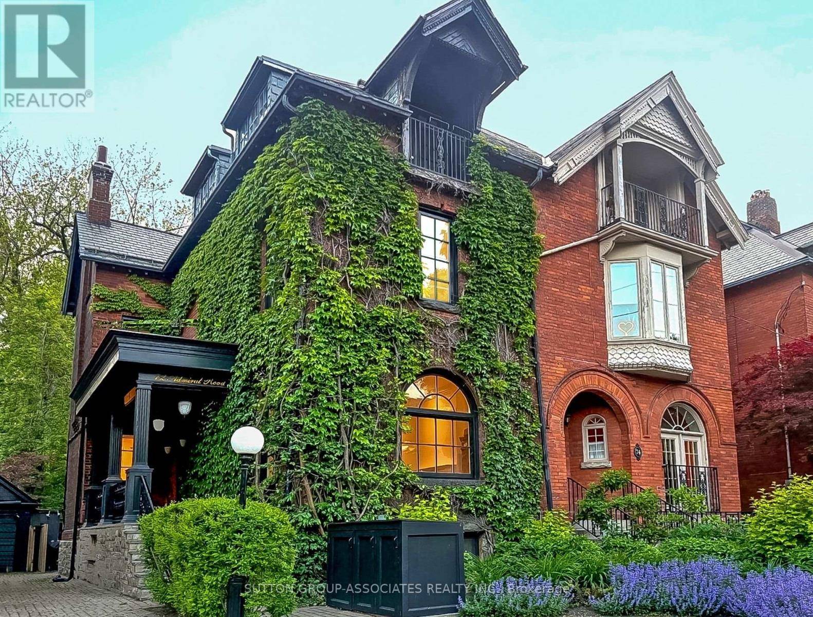 Toronto (annex), ON M5R2L5,72 ADMIRAL ROAD