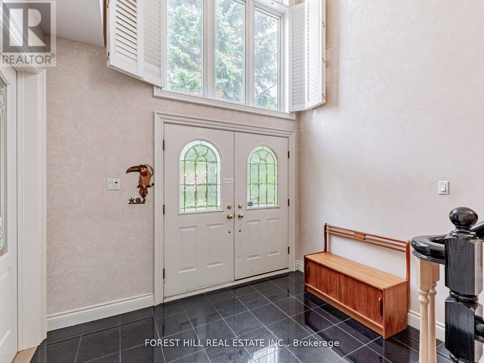 Toronto (lansing-westgate), ON M2N1B2,51 STUART AVENUE