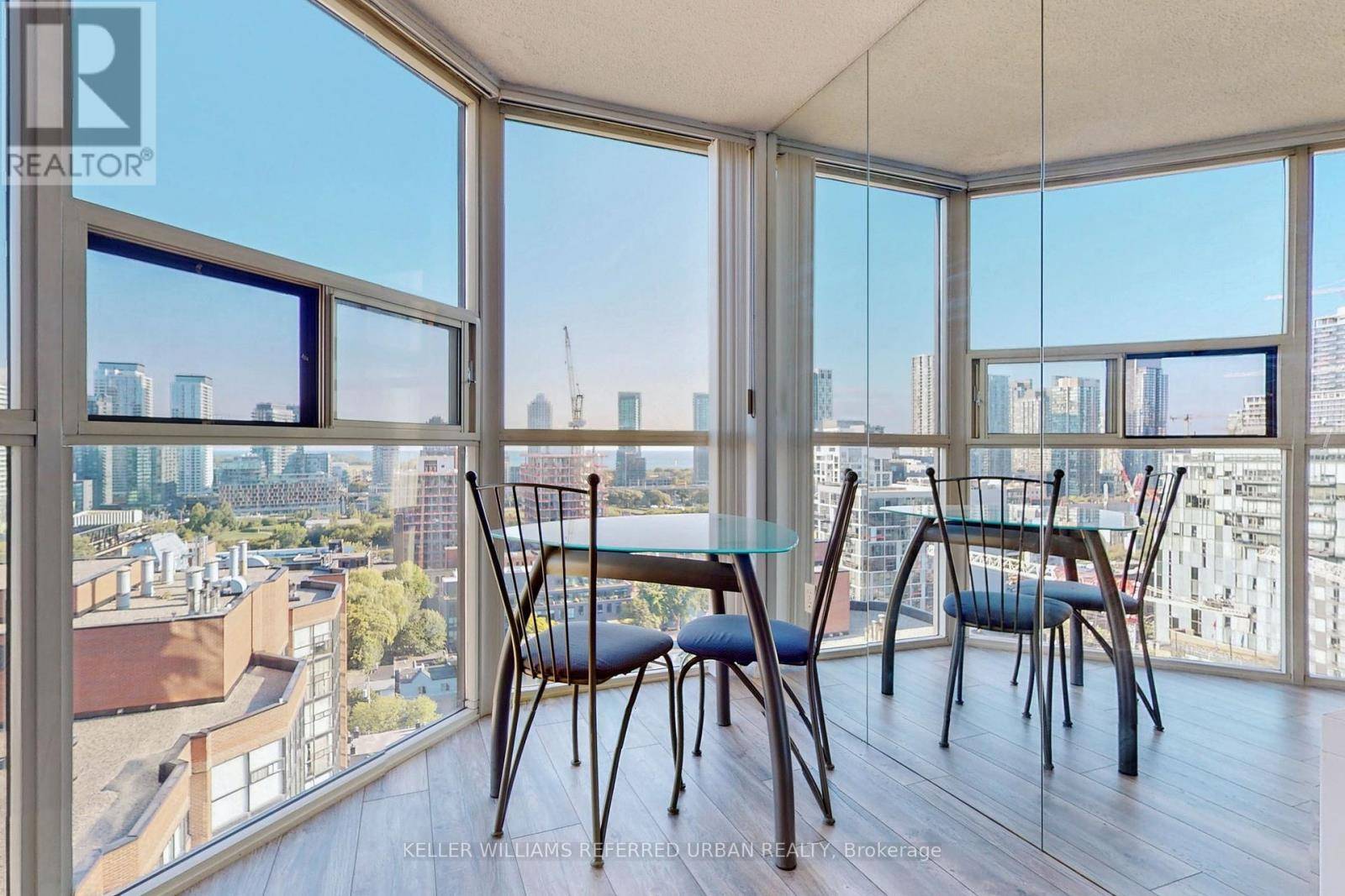 Toronto (niagara), ON M5V2W8,705 King ST West #1909