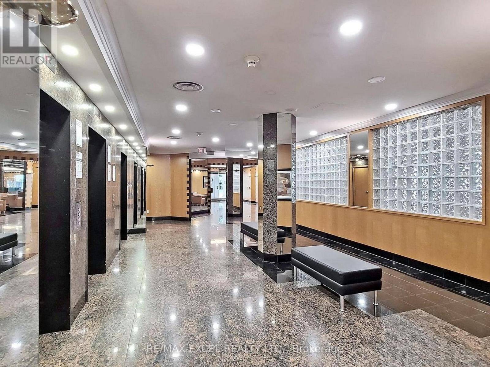 Toronto (willowdale East), ON M2N6T5,18 Hillcrest AVE #1109