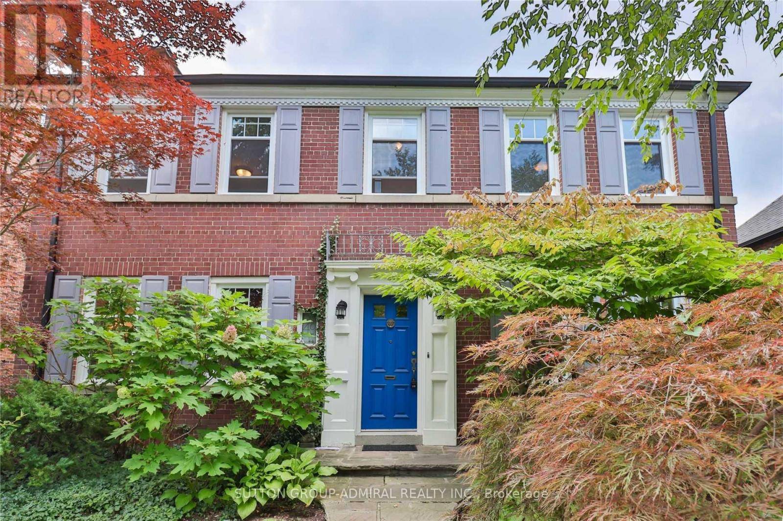 Toronto (wychwood), ON M6G2E2,49 HILLCREST DRIVE