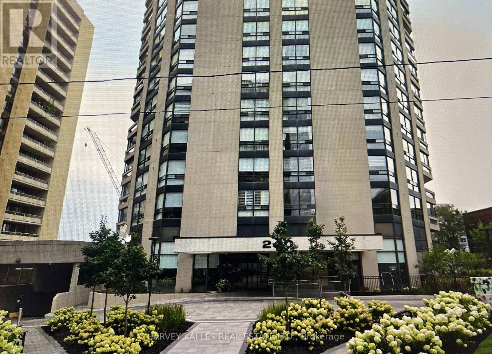 Toronto (forest Hill South), ON M5P3L5,240 Heath ST West #403