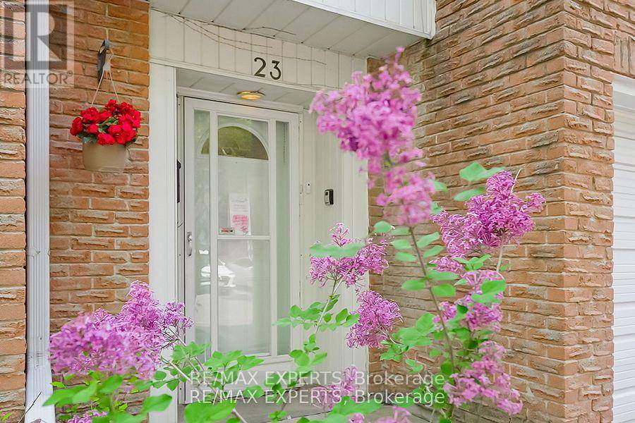 Toronto (hillcrest Village), ON M2H3K6,23 THIMBLE BERRY WAY
