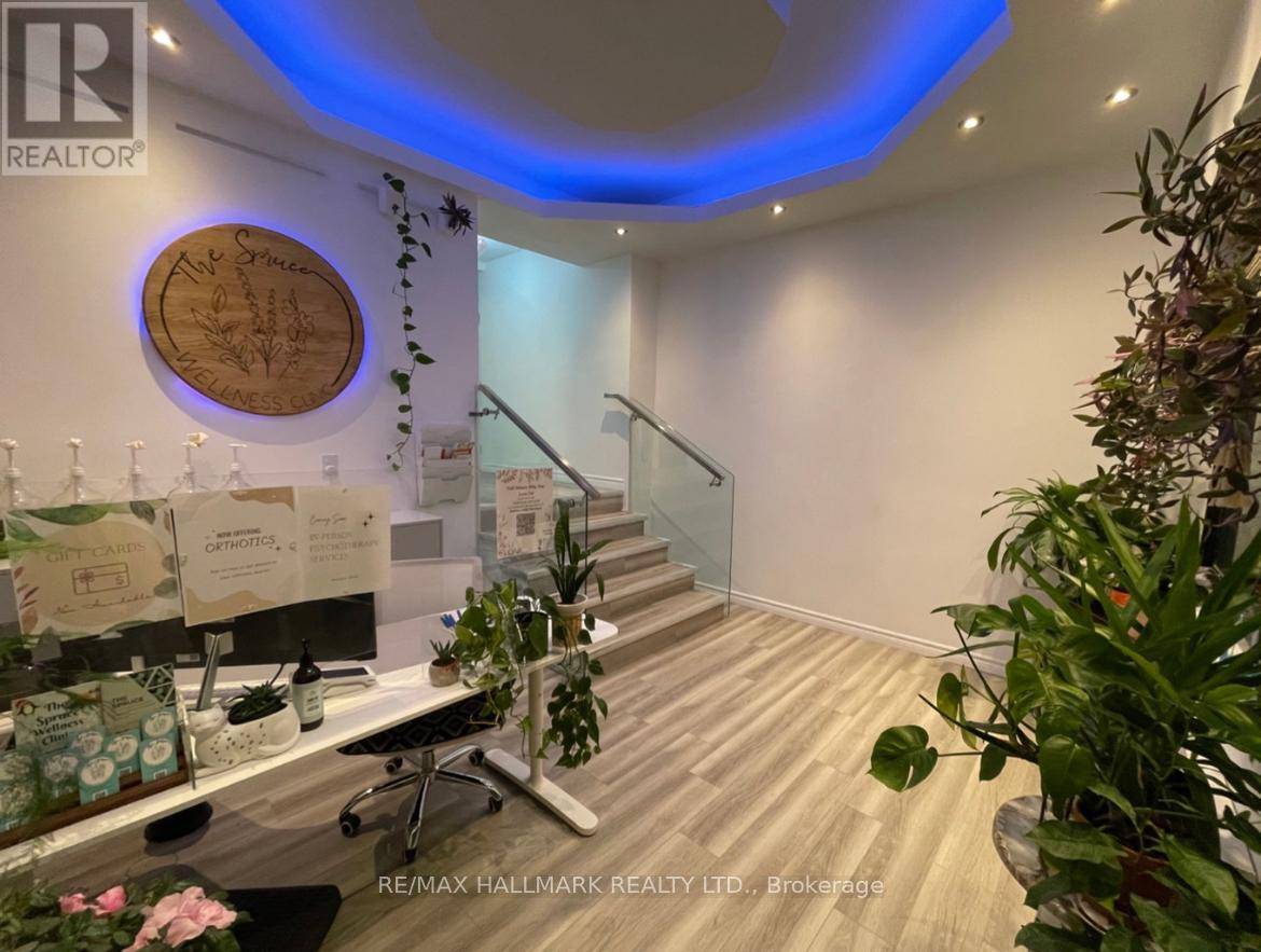 Toronto (annex), ON M5R3G3,866 Bathurst ST #C1