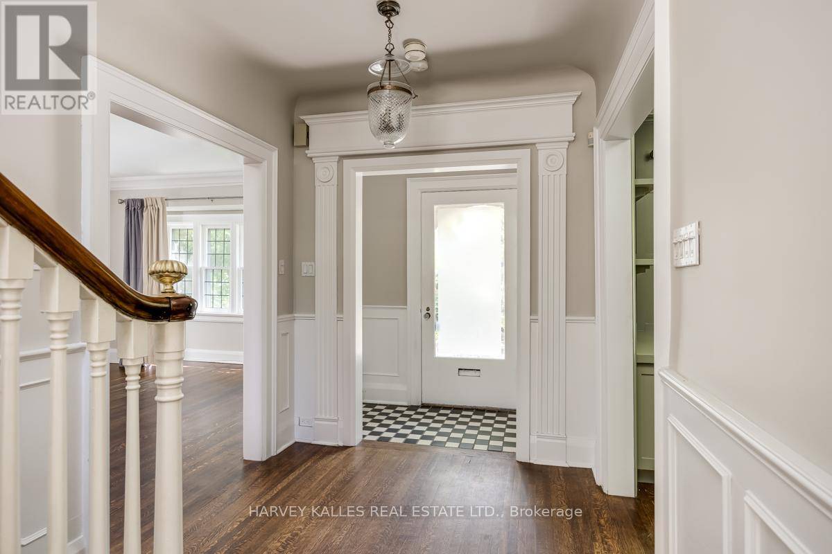 Toronto (forest Hill South), ON M5P1M4,47 HILLHOLM ROAD