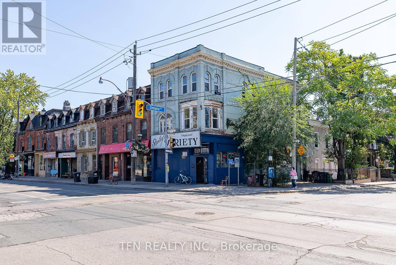 Toronto (cabbagetown-south St. James Town), ON M5A2G1,237 GERRARD STREET E