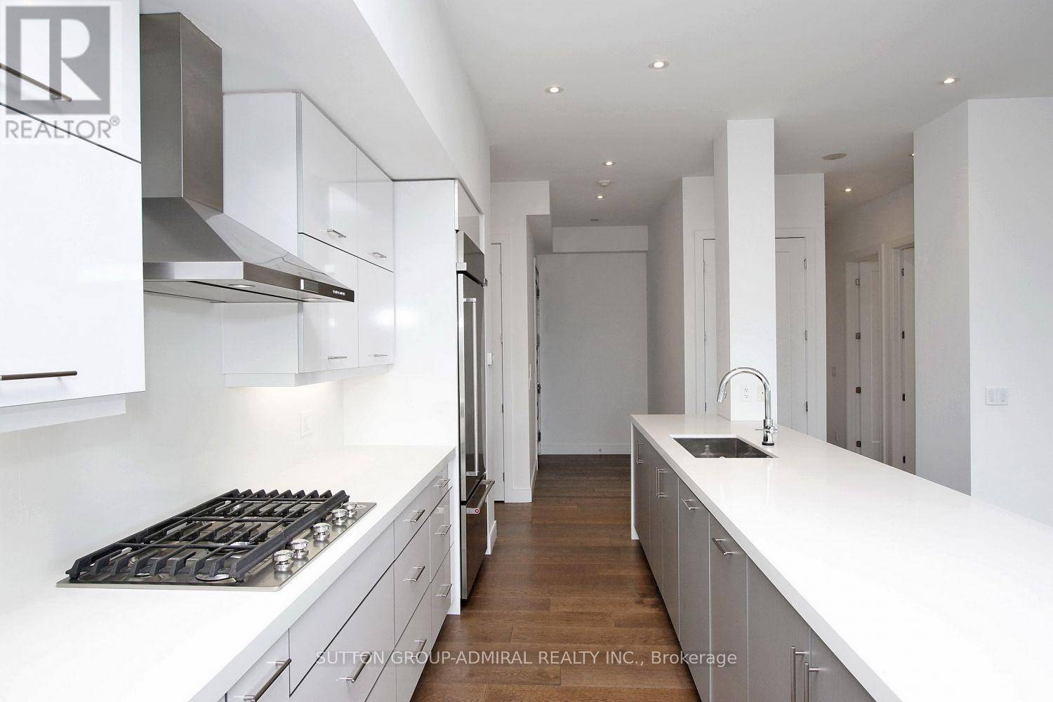 Toronto (rosedale-moore Park), ON M4W3Z4,825 Church ST #Ph403