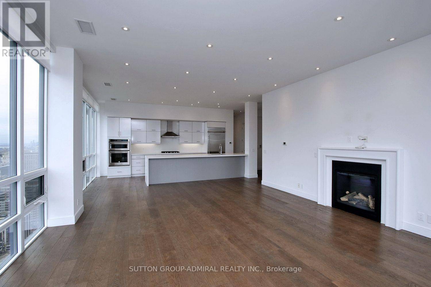 Toronto (rosedale-moore Park), ON M4W3Z4,825 Church ST #Ph403