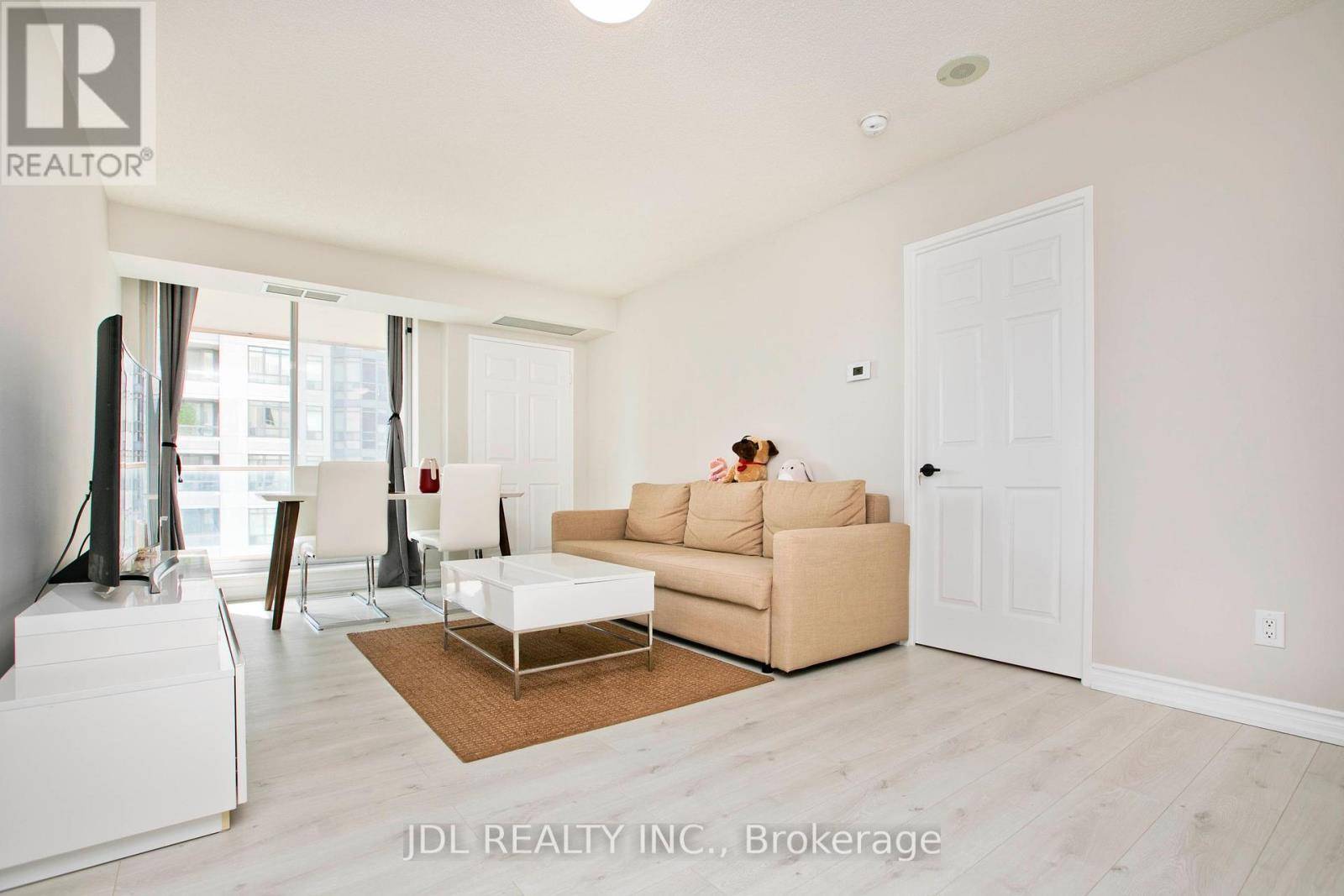 Toronto (willowdale East), ON M2N6T3,35 EMPRESS AVE #2209