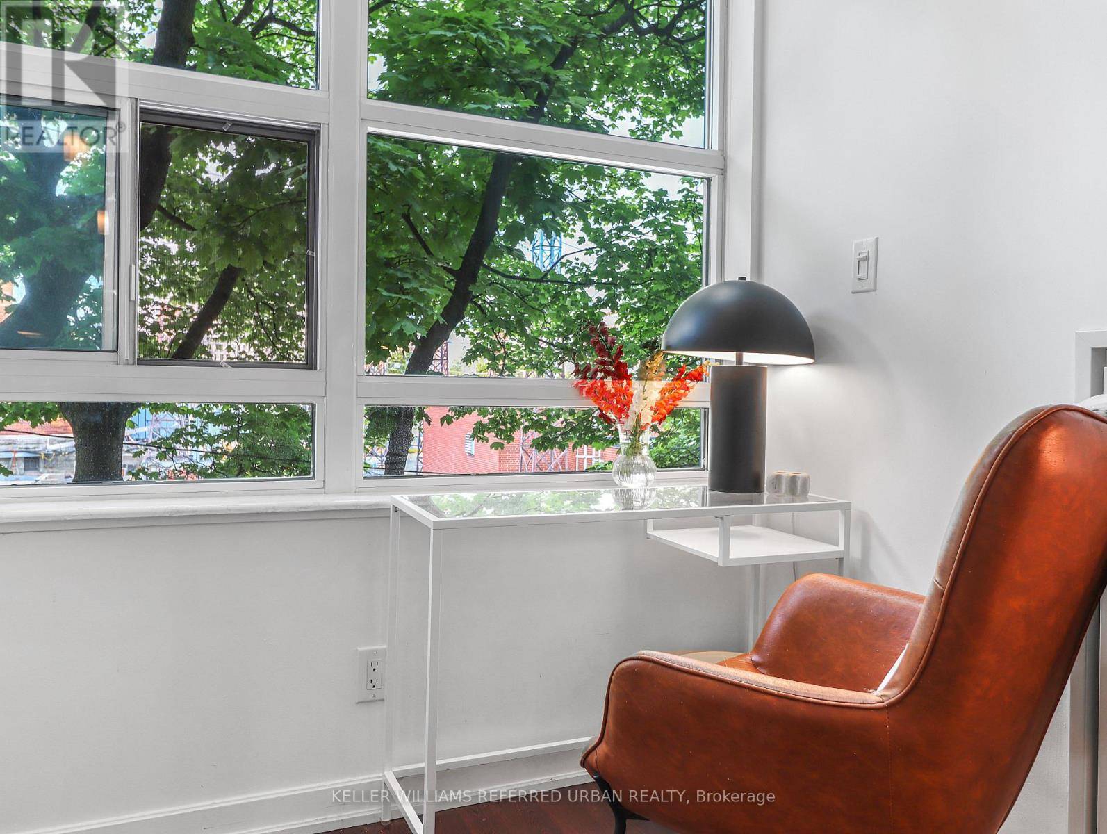 Toronto (casa Loma), ON M4V3E3,380 Macpherson AVE #231