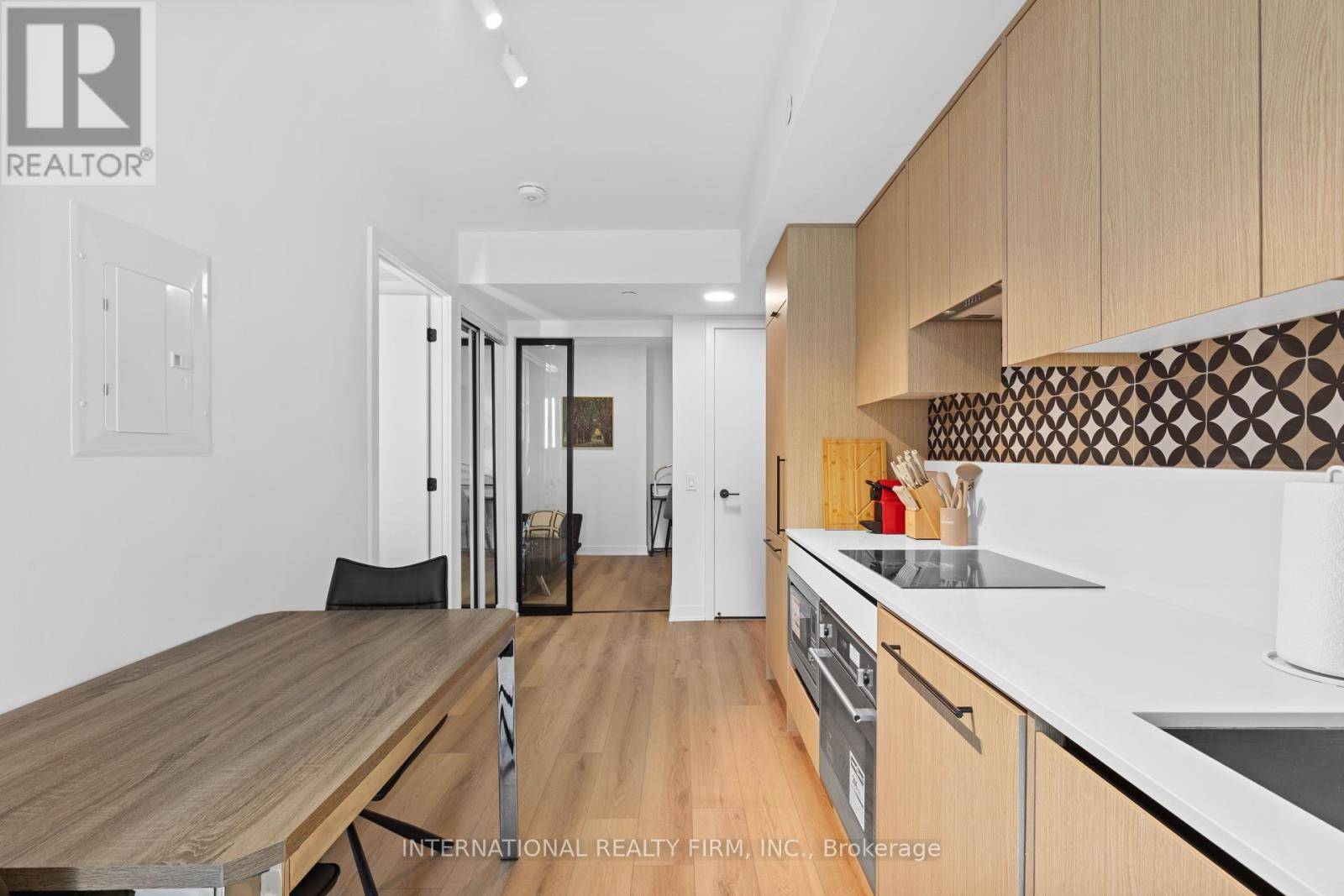 Toronto (trinity-bellwoods), ON M6H0H3,5 Lakeview AVE #409