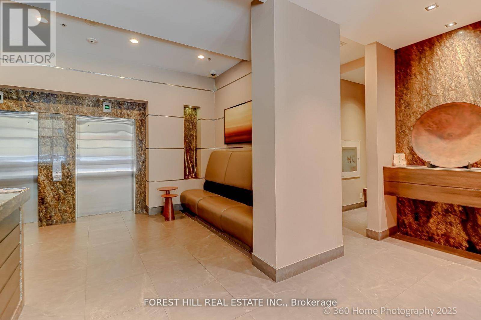 Toronto (annex), ON M5R1M2,8 Scollard ST #302