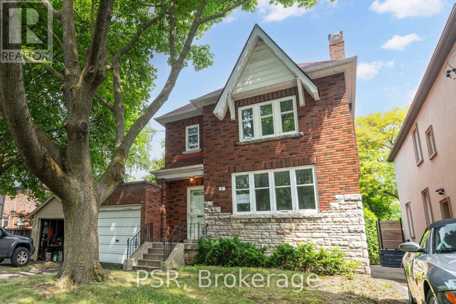 Toronto (lawrence Park South), ON M4N1B7,2 ALDBURY GARDENS