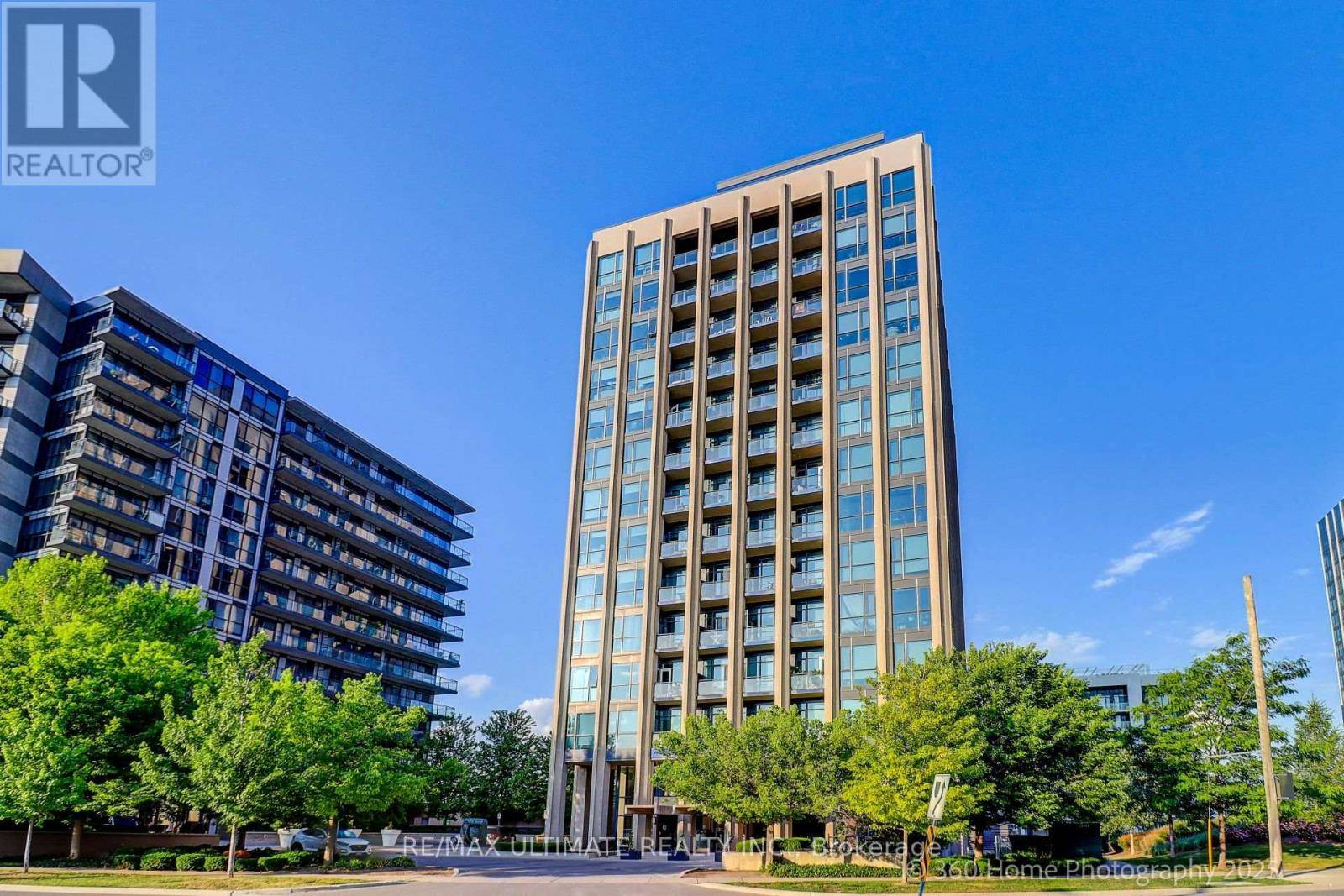 Toronto (banbury-don Mills), ON M3C2E9,75 The Donway WAY #503