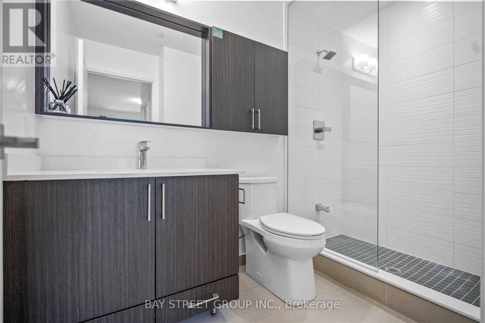 Toronto (bayview Village), ON M2K0G2,591 Sheppard AVE East #632