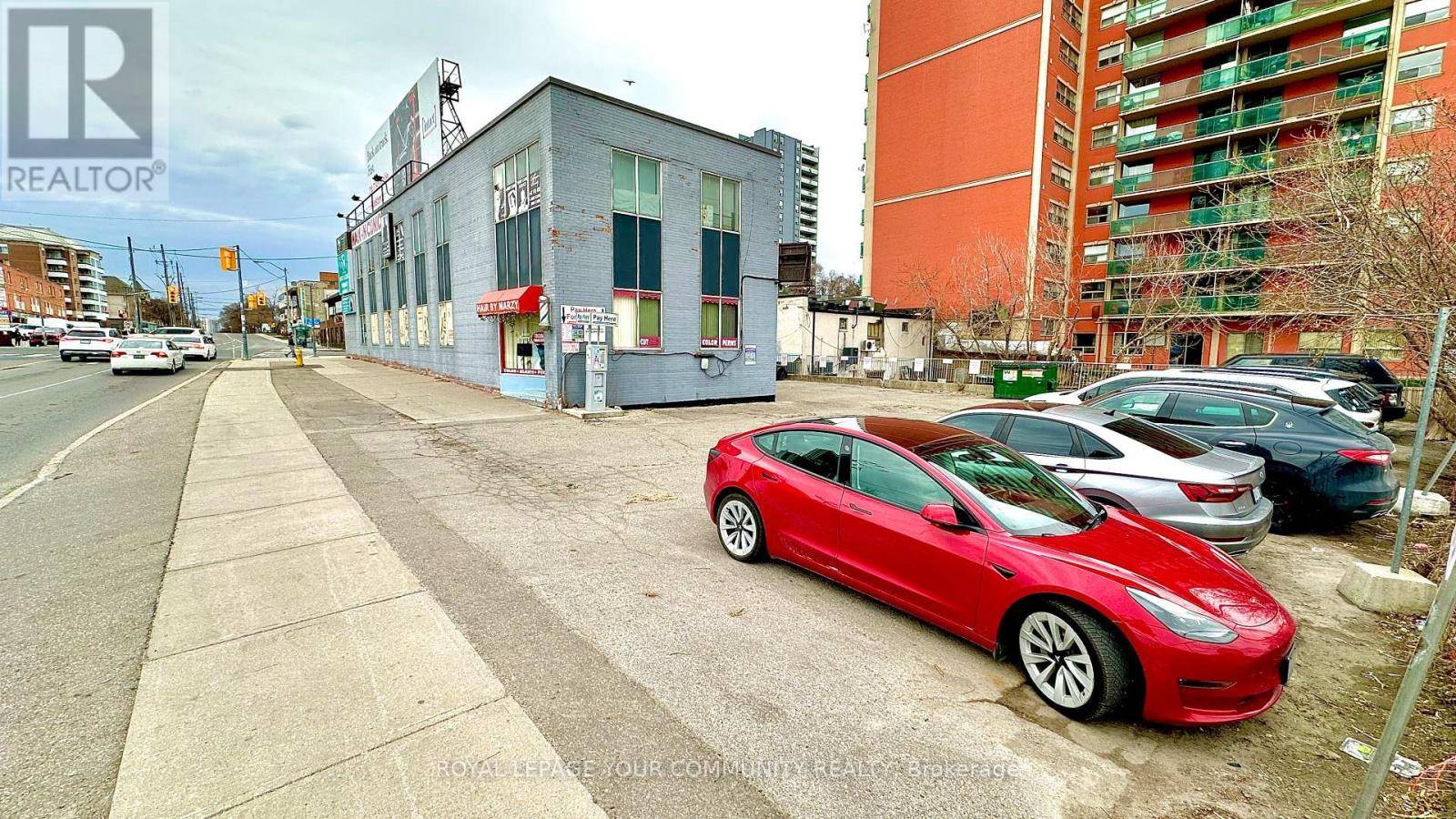 Toronto (newtonbrook East), ON M2M2E4,36 CUMMER AVENUE