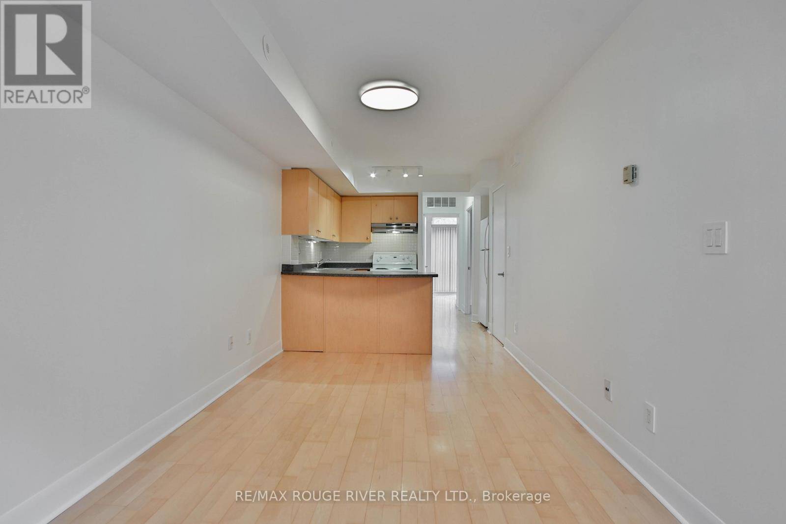 Toronto (cabbagetown-south St. James Town), ON M4Y3C1,415 Jarvis ST #235