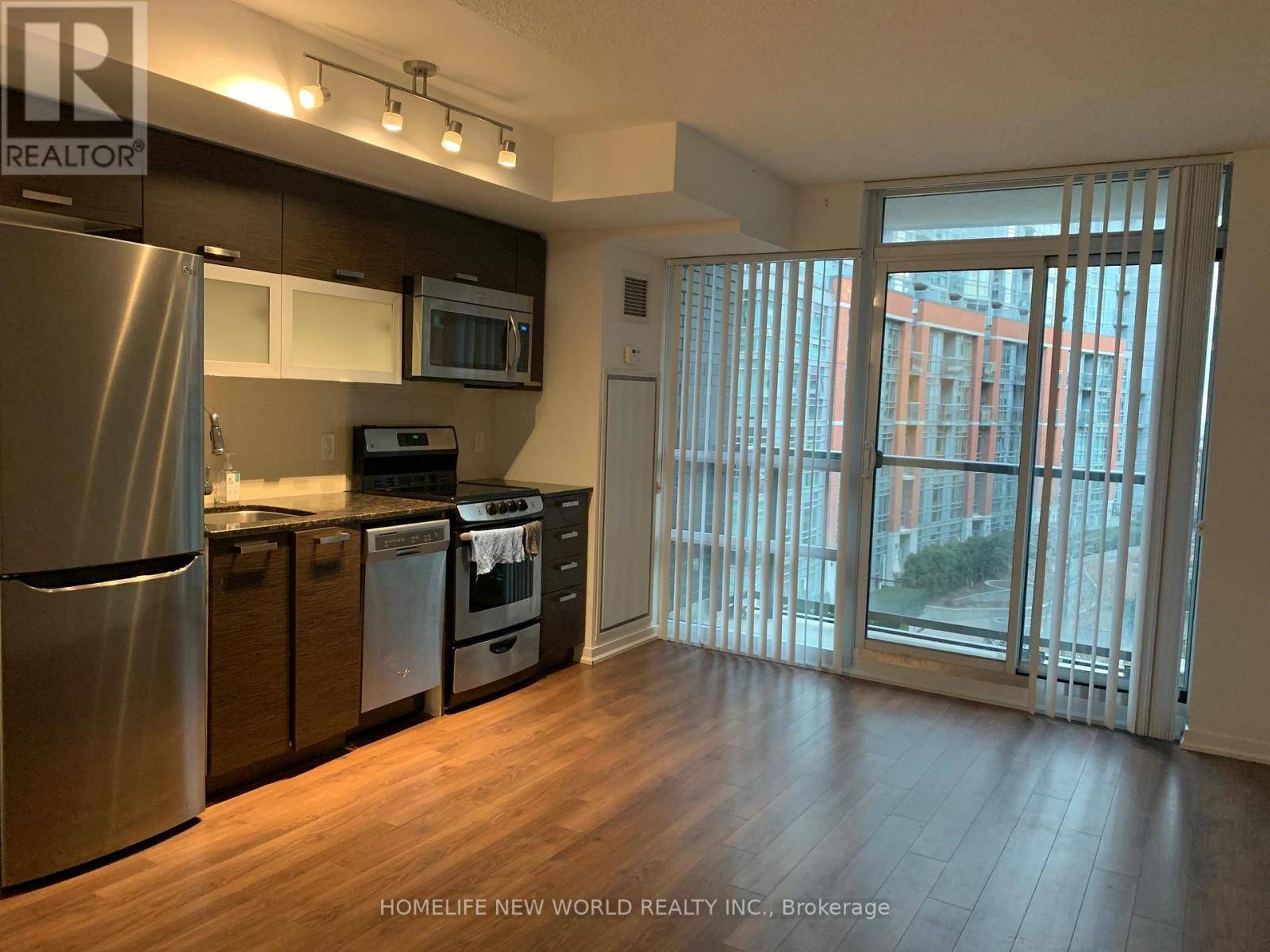 Toronto (little Portugal), ON M6J0B1,68 Abell ST #506