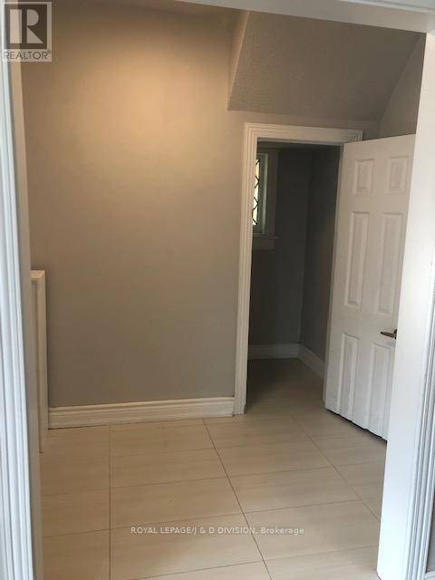 Toronto (yonge-st. Clair), ON M5P2G7,93 Oriole Pkwy #Main
