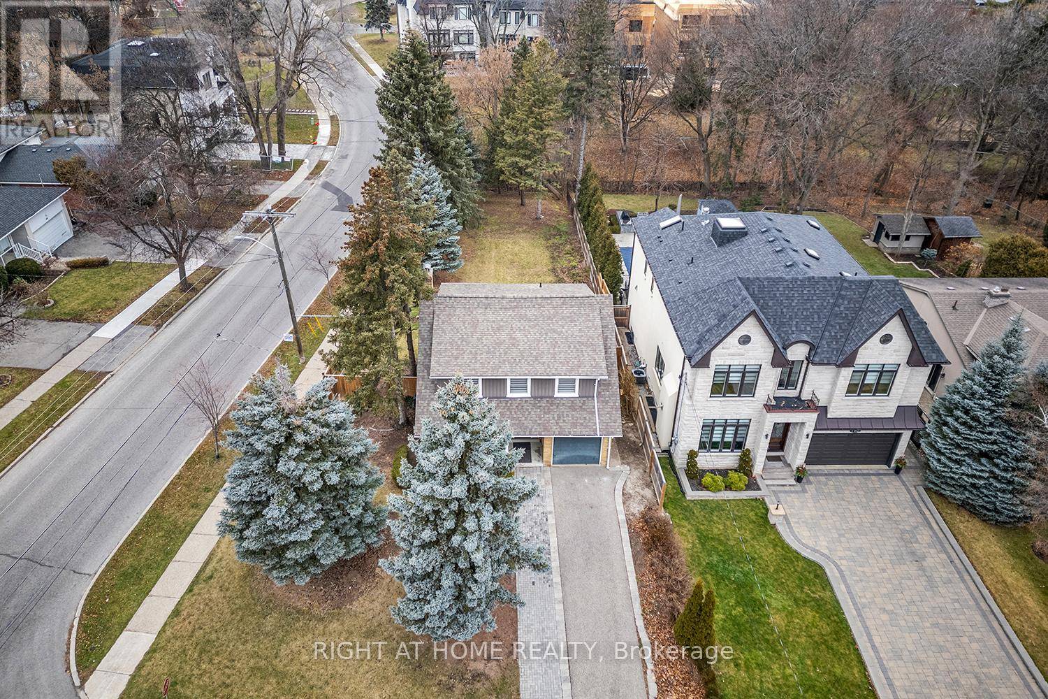 Toronto (newtonbrook East), ON M2M2K4,190 NORTHWOOD DRIVE
