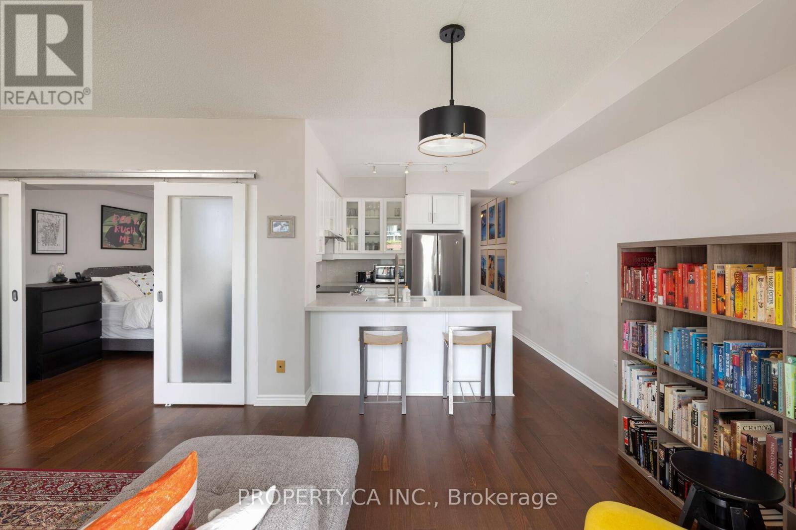 Toronto (moss Park), ON M5A4S4,168 King ST East #614