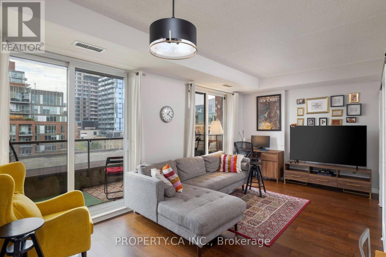 Toronto (moss Park), ON M5A4S4,168 King ST East #614