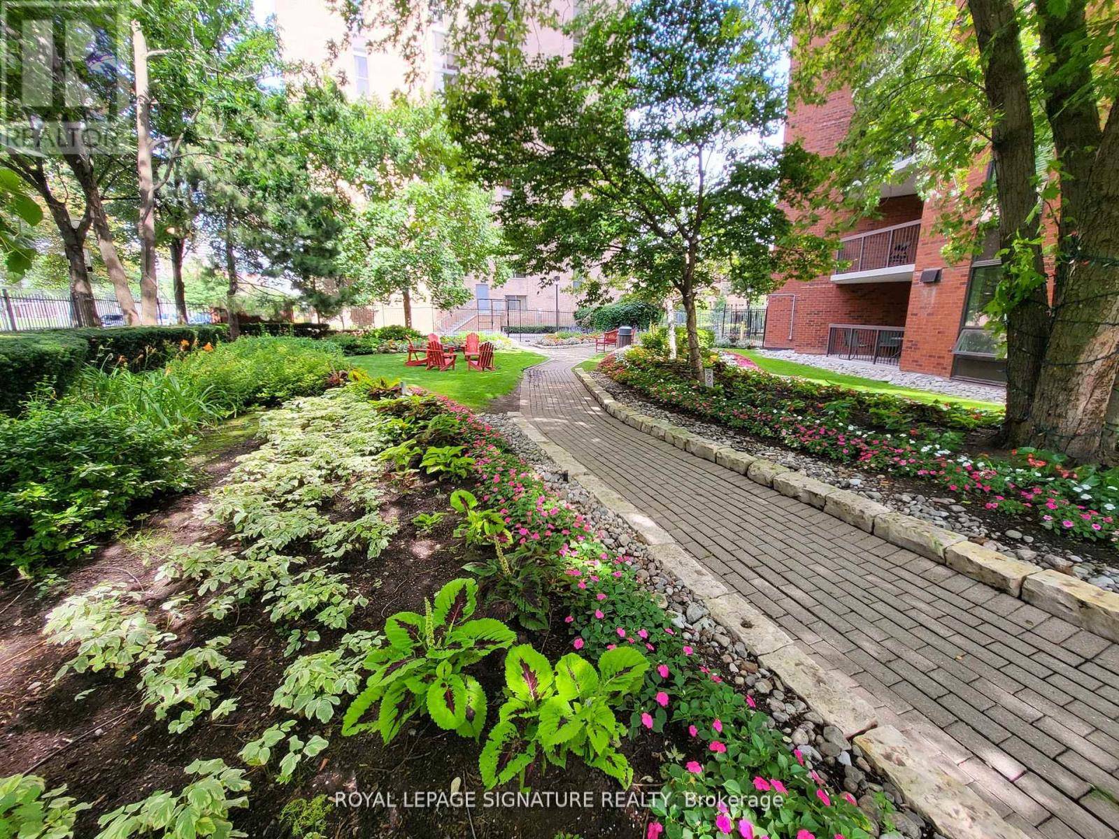 Toronto (cabbagetown-south St. James Town), ON M4Y2V6,77 Maitland PL #205