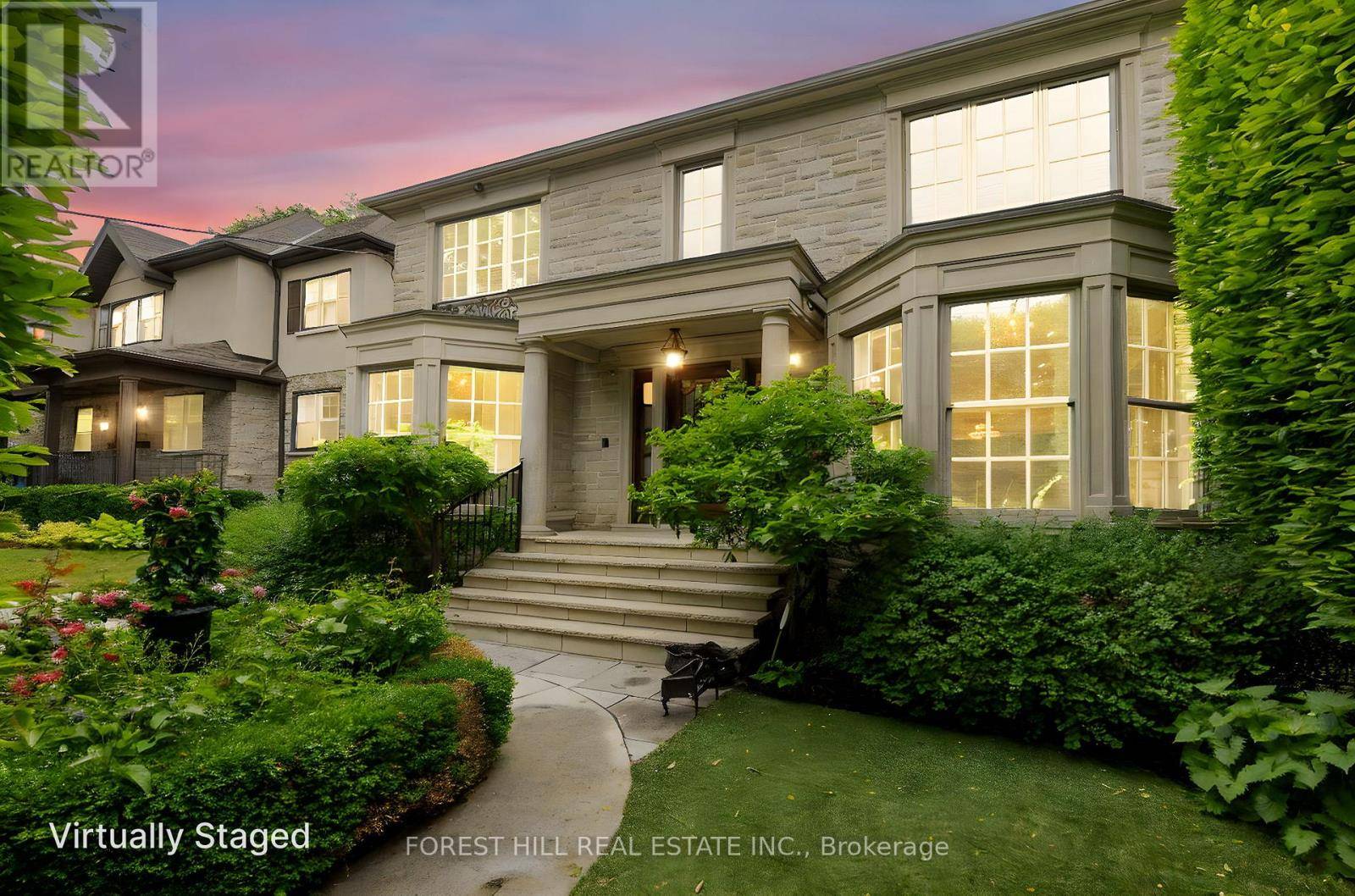 Toronto (humewood-cedarvale), ON M6C1W2,129 AVA ROAD