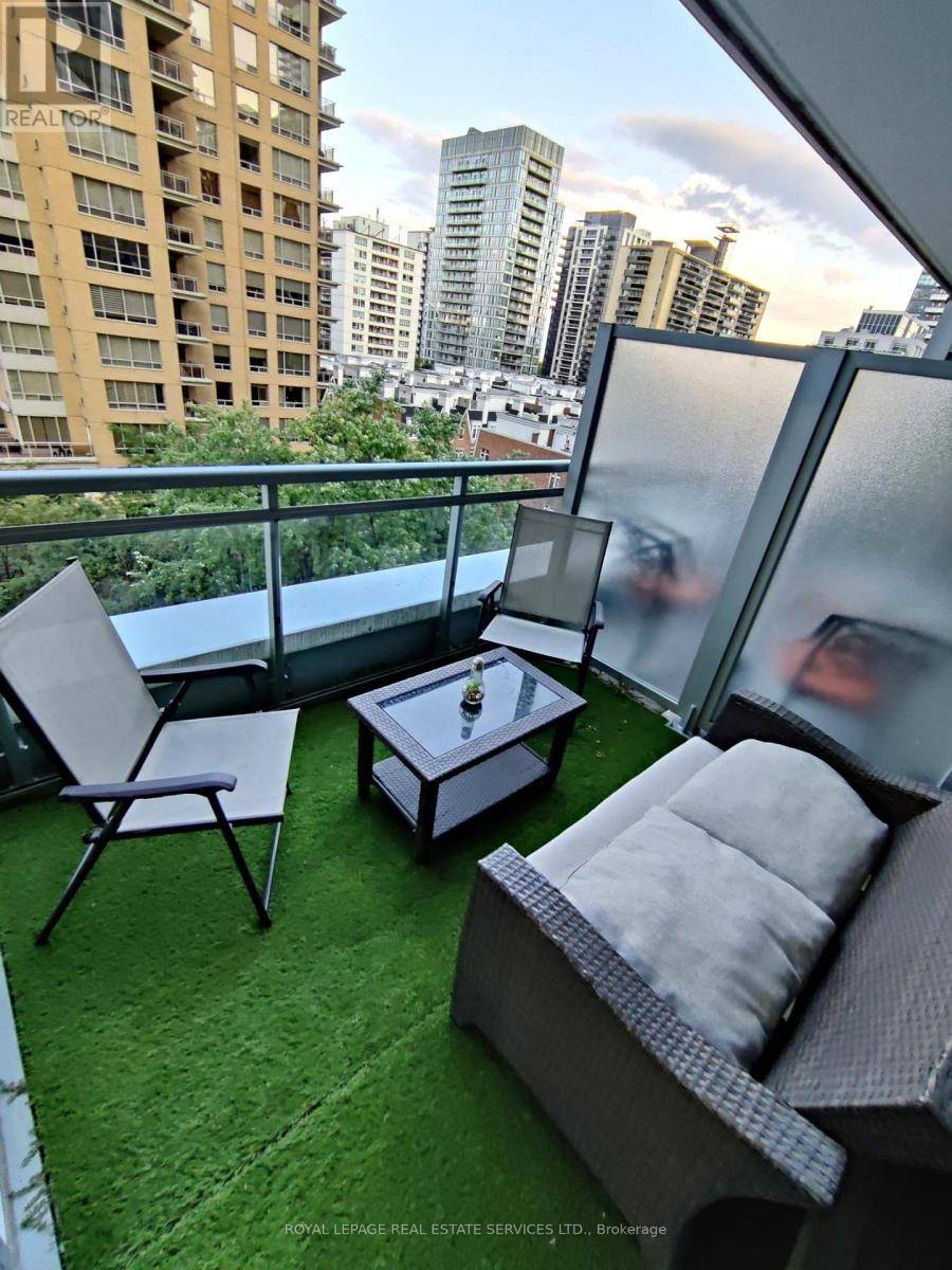 Toronto (mount Pleasant West), ON M4S0A5,98 Lillian ST #520