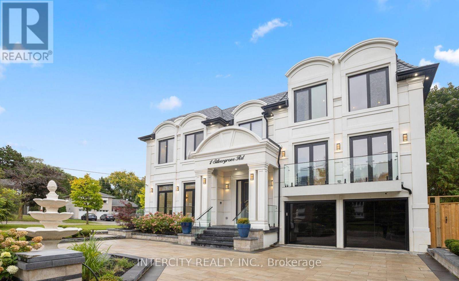 Toronto (st. Andrew-windfields), ON M5L2N5,1 SILVERGROVE ROAD