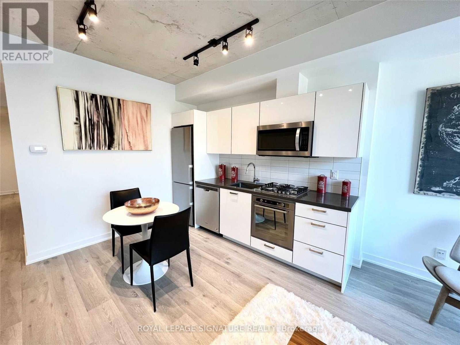 Toronto (moss Park), ON M5A0T8,55 Ontario ST #811