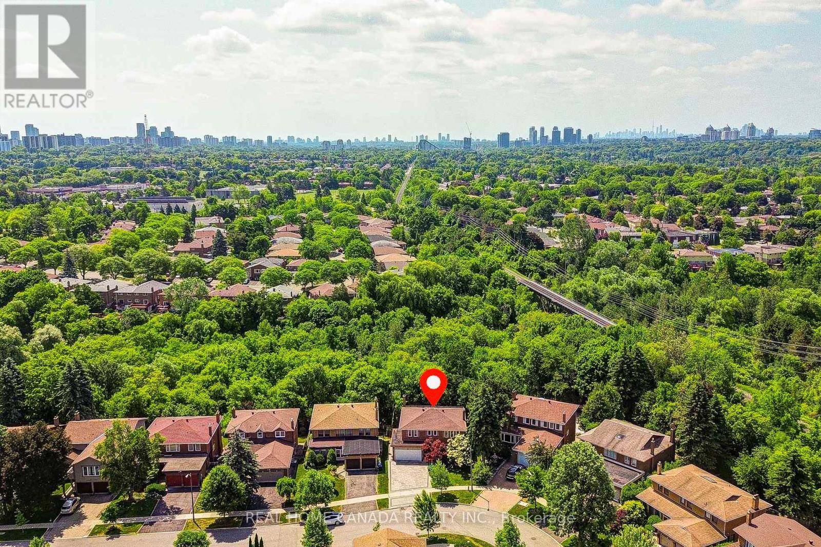 Toronto (bayview Woods-steeles), ON M2H3L3,20 SADDLETREE DRIVE