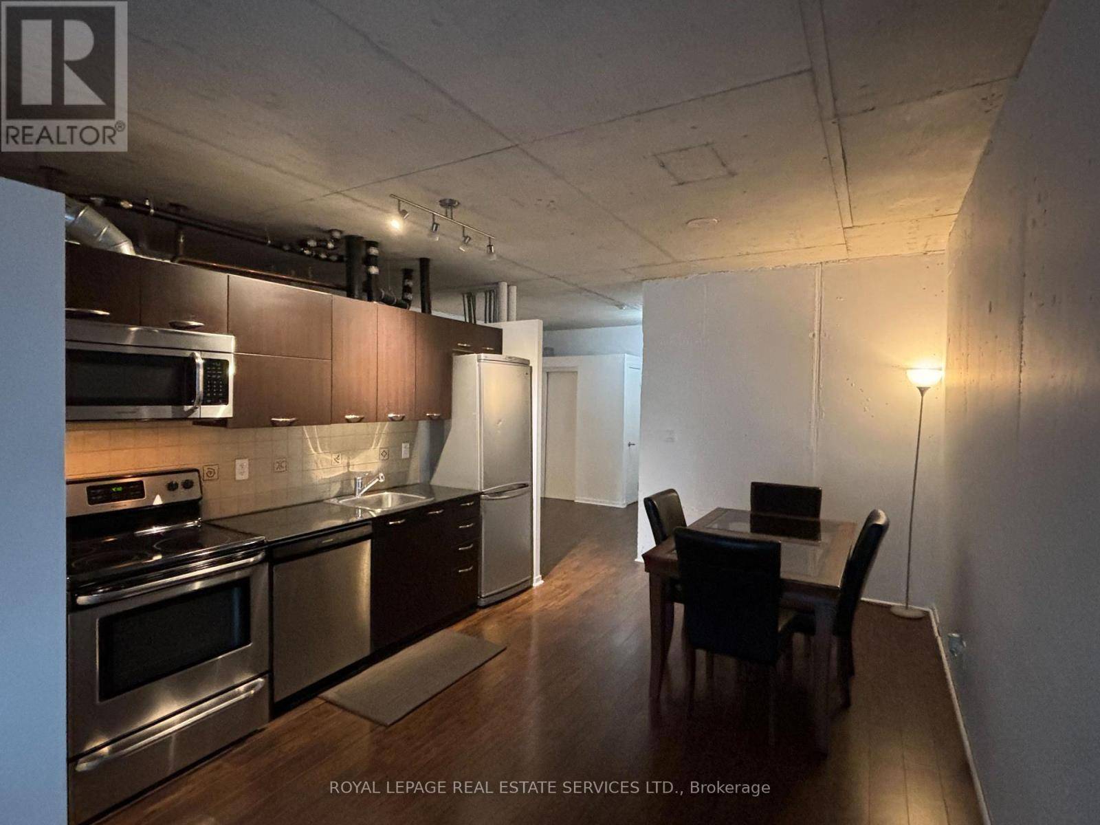 Toronto (little Portugal), ON M6J3S8,150 Sudbury ST #429