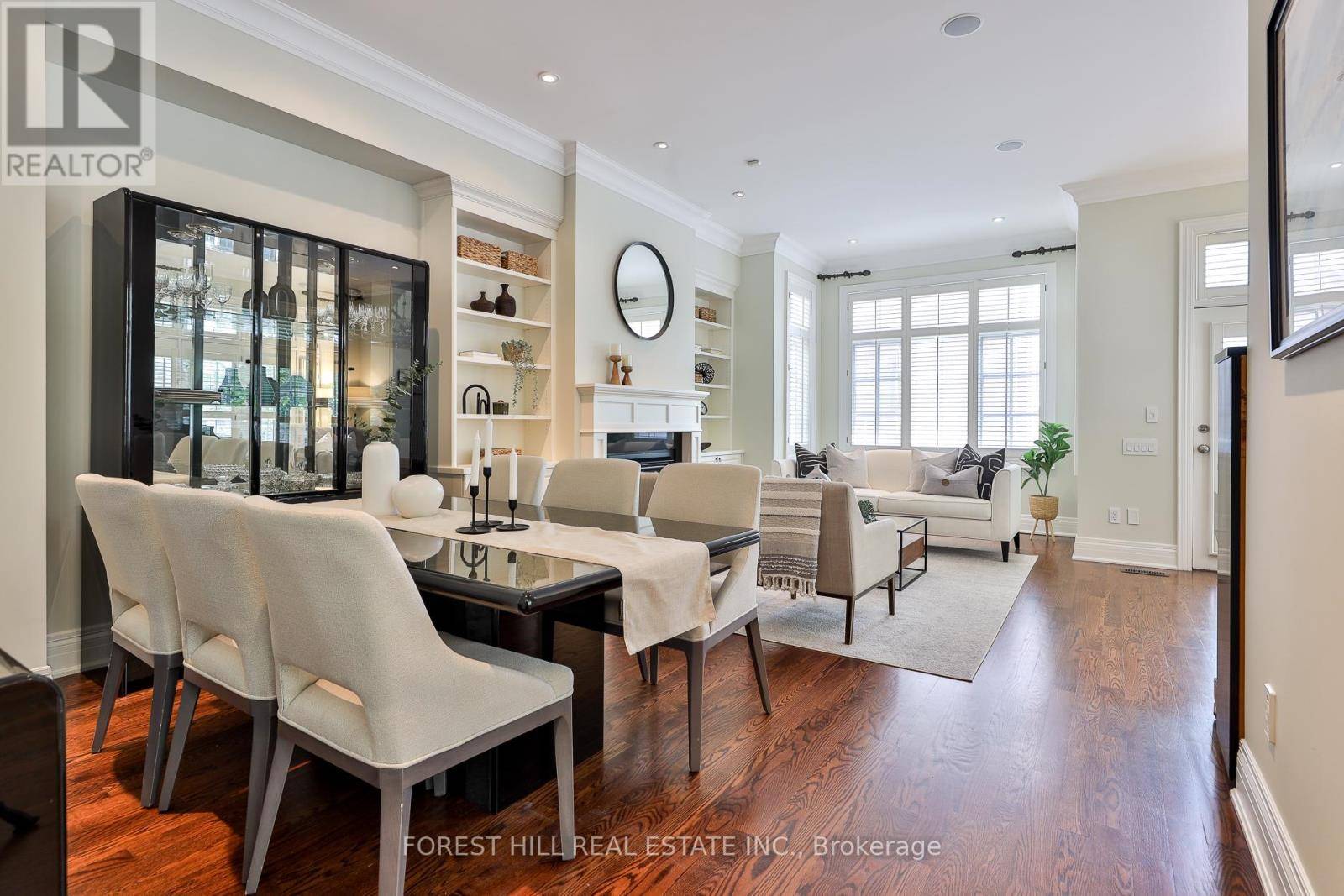 Toronto (yonge-st. Clair), ON M4V1W4,109 LONSDALE ROAD